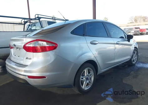 2018 Ford Fiesta Se z USA, uszkodzony, nr VIN 3FADP4BJ3JM127825